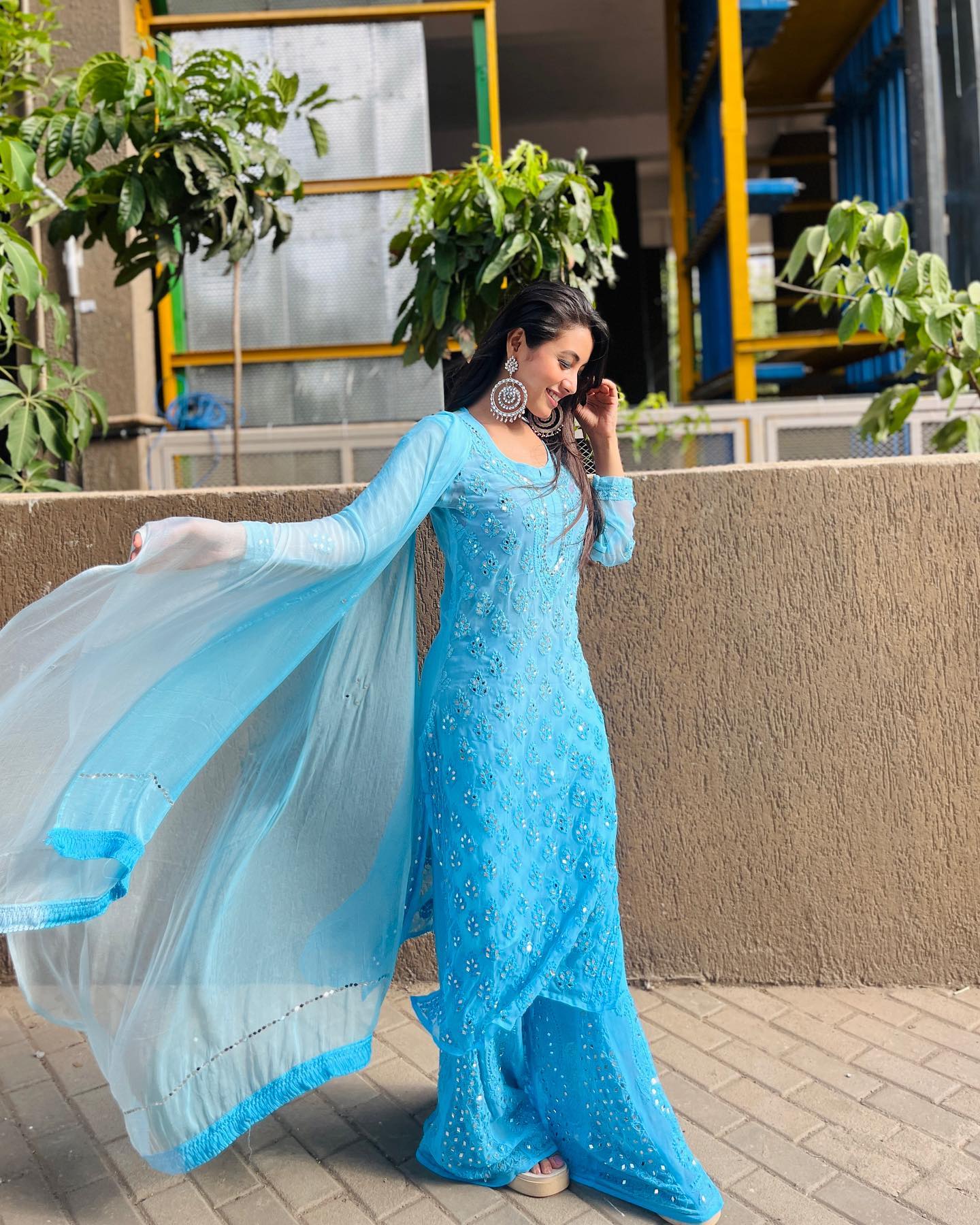 Anjali Mohan Sky Blue Mirror Set