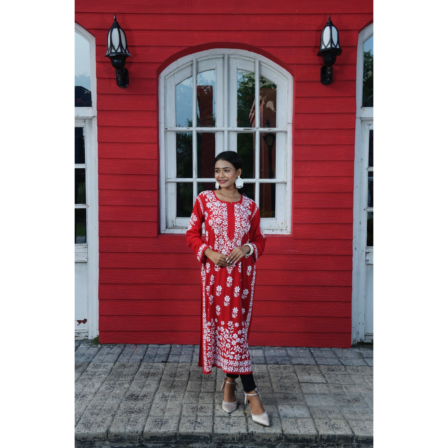Modal Yasmin Chikankari Kurta