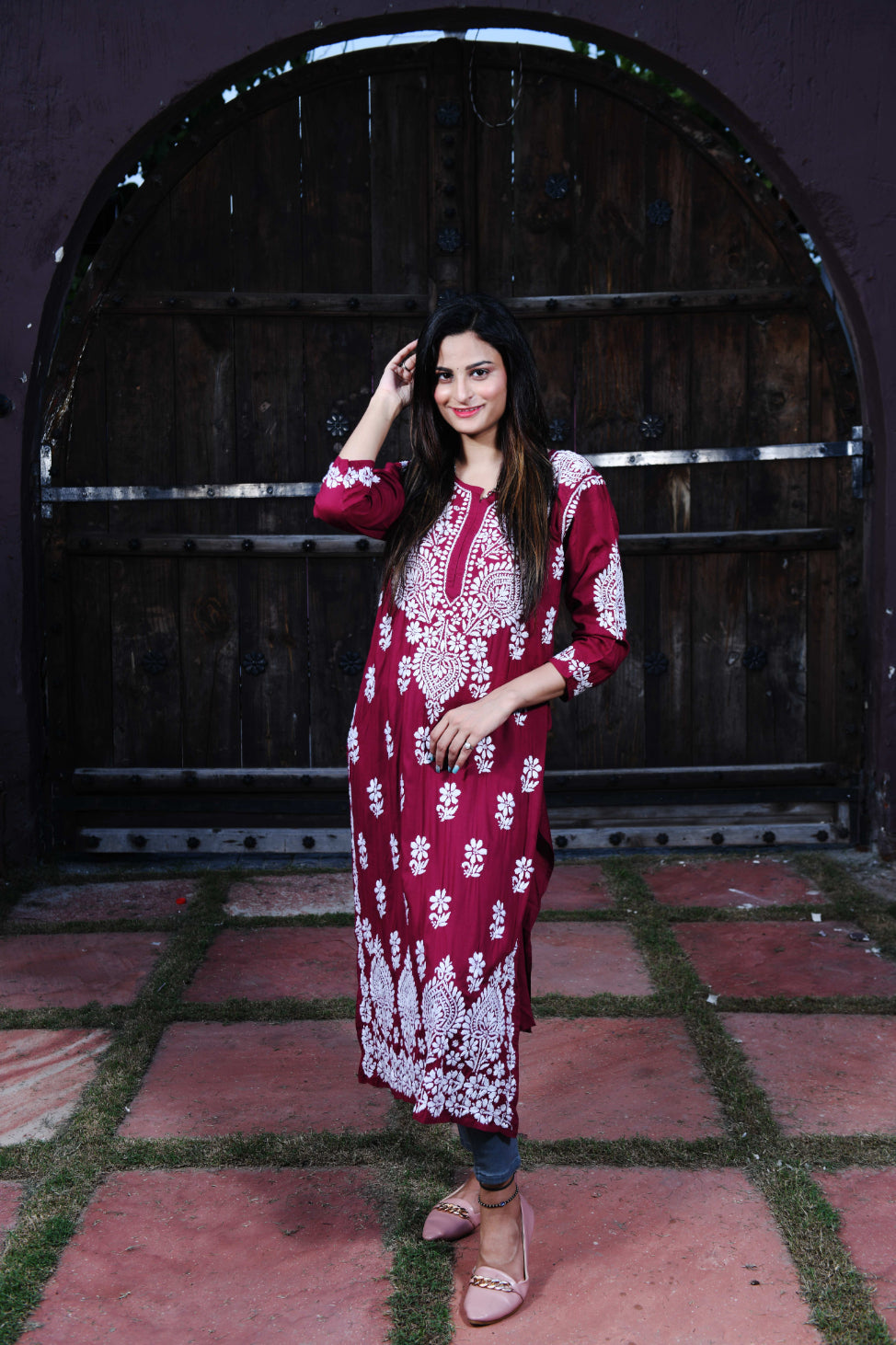 Modal Aisha Chikankari Kurta