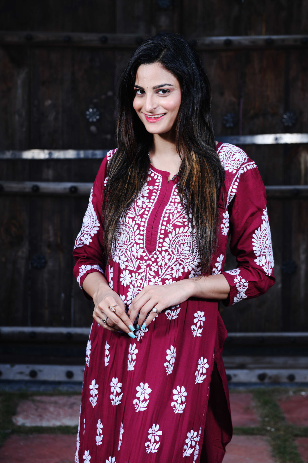 Modal Aisha Chikankari Kurta