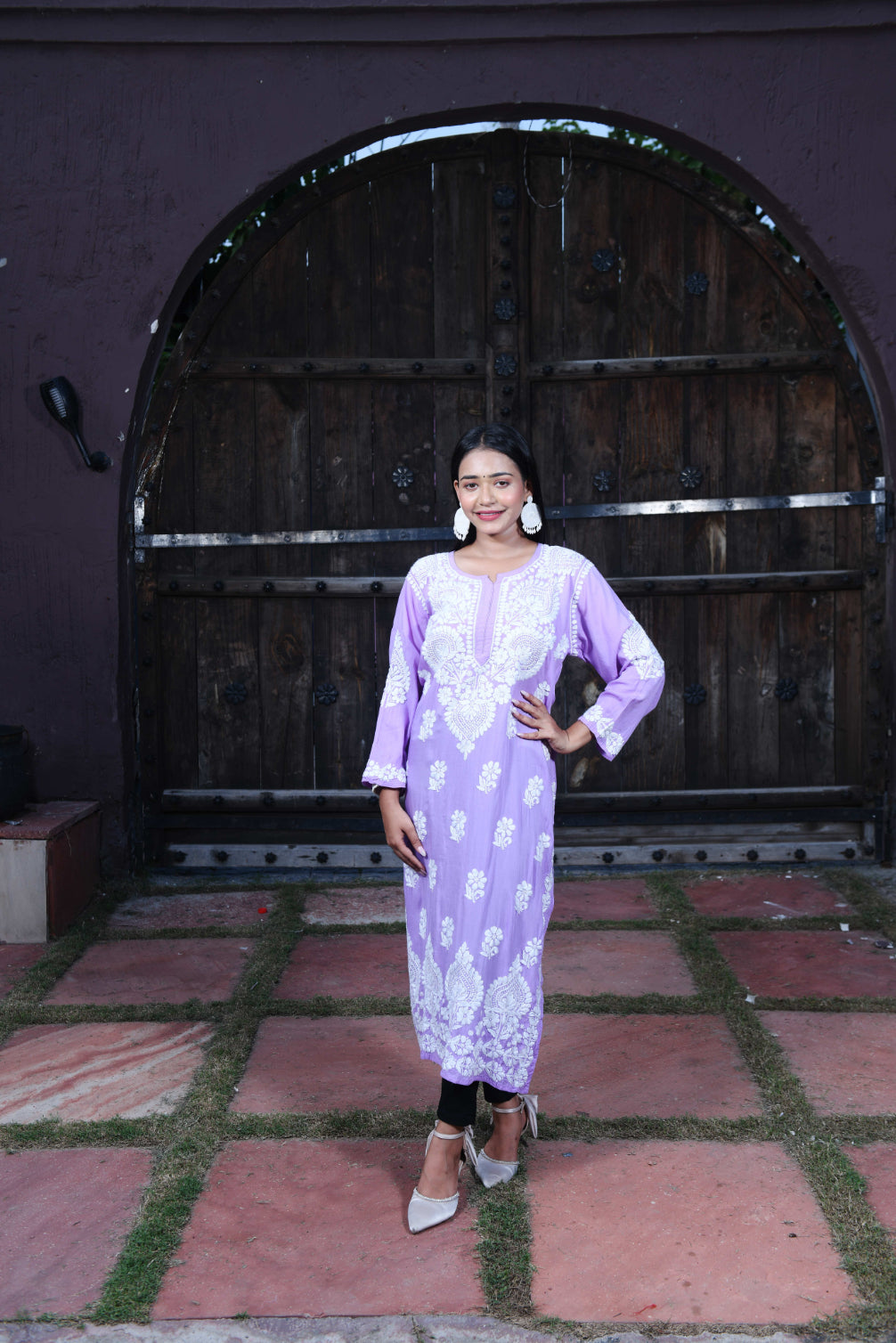 Modal Aisha Chikankari Kurta