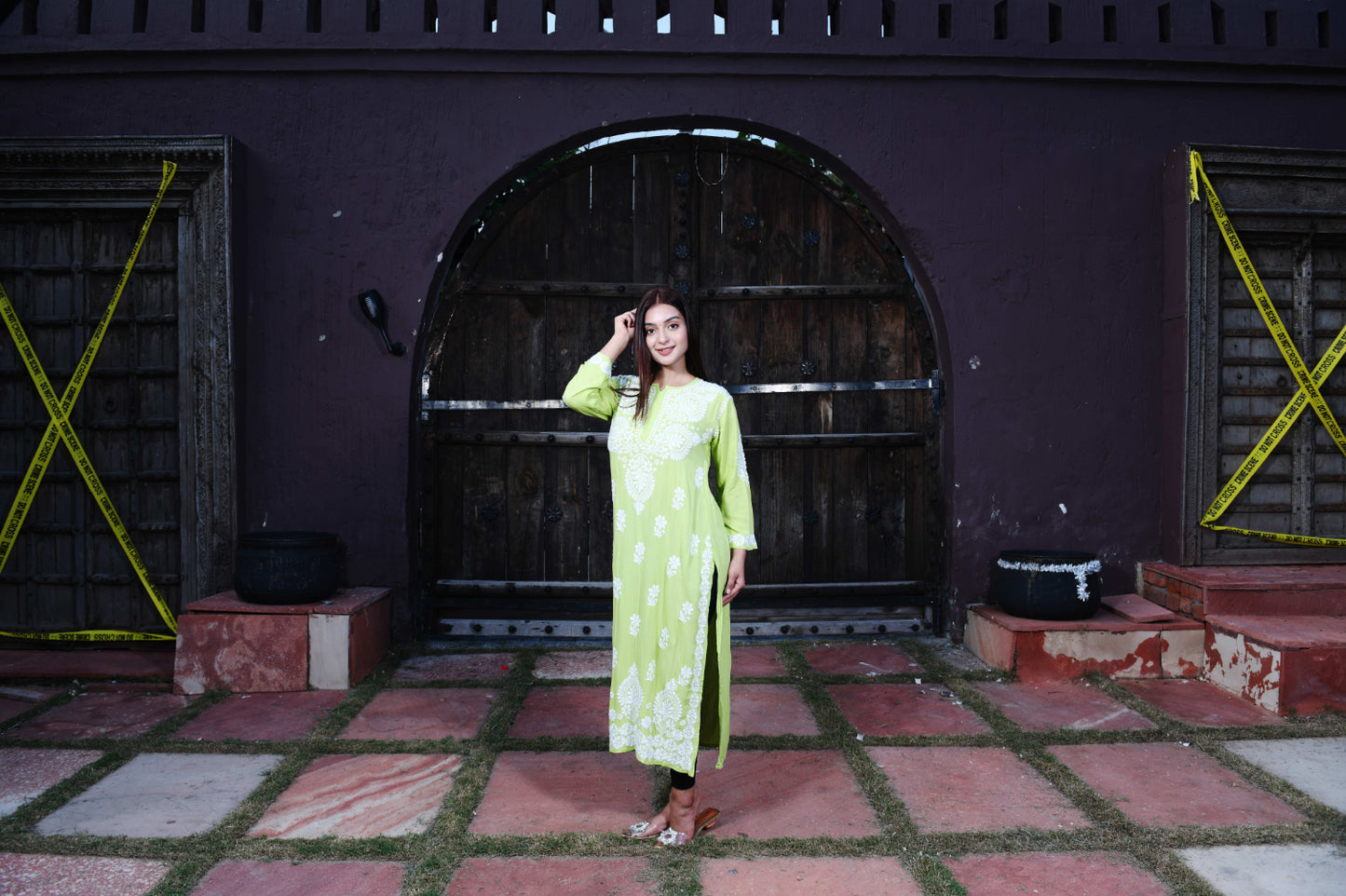 Modal Aisha Chikankari Kurta