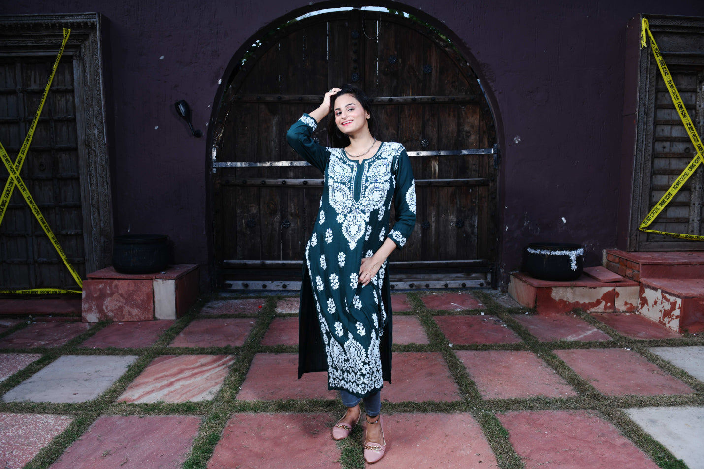 Modal Aisha Chikankari Kurta