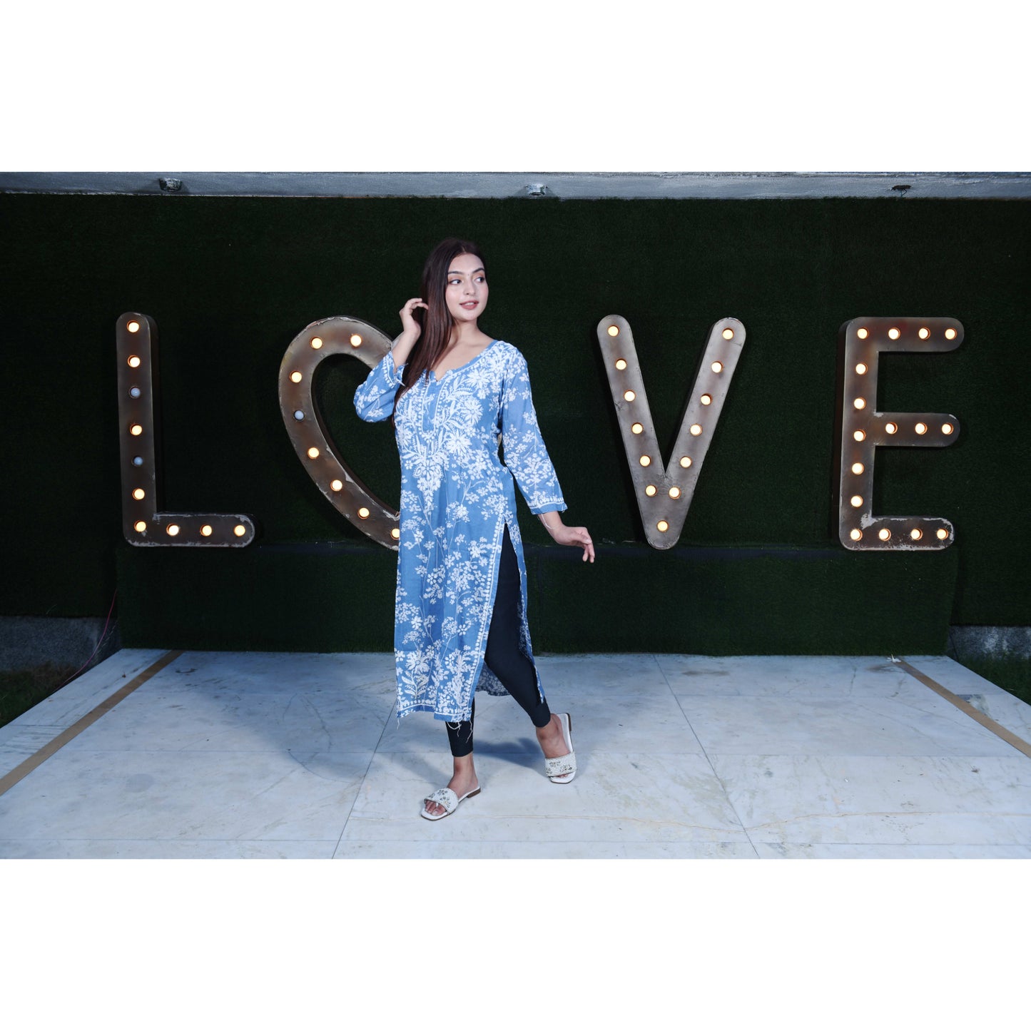 Mulmul Zainab Chikankari Kurta
