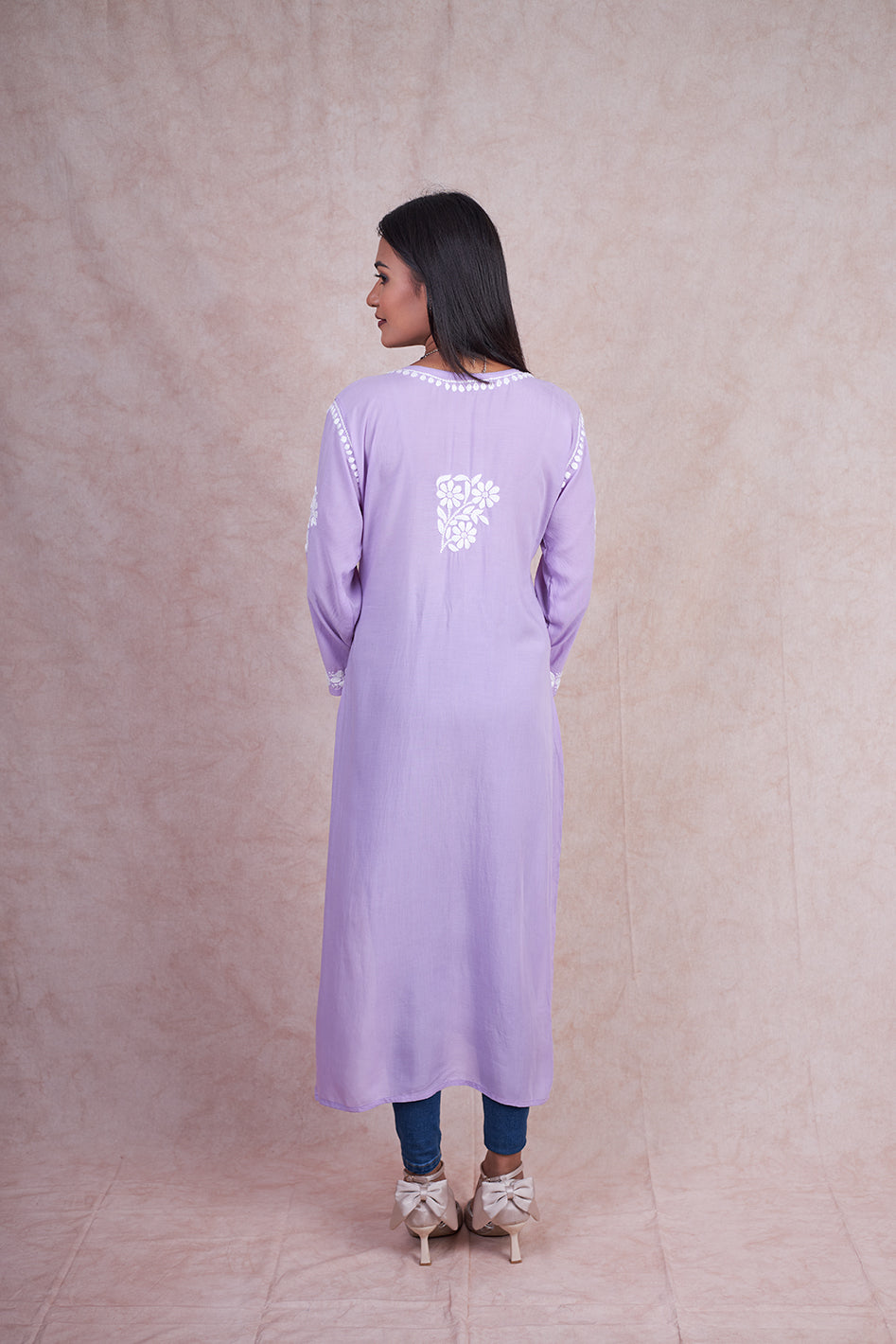 Modal Yasmin Chikankari Kurta