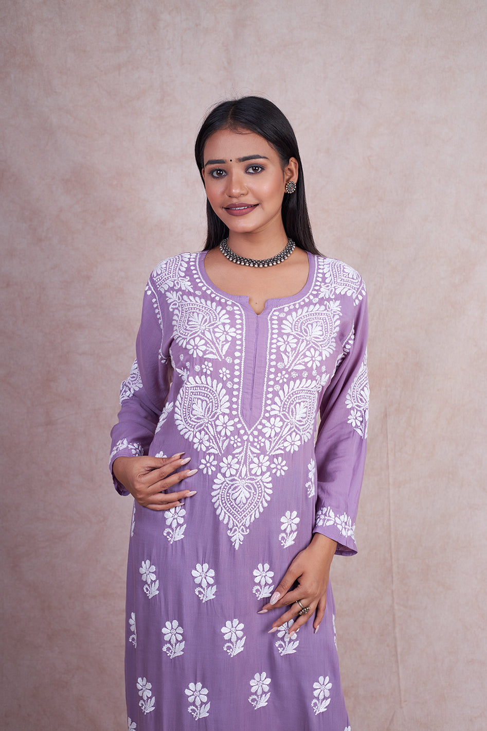 Modal Aisha Chikankari Kurta