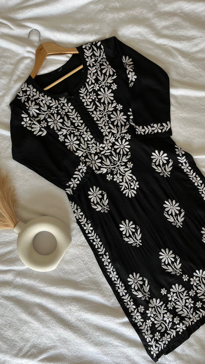 lucknowi chikankari kurti set