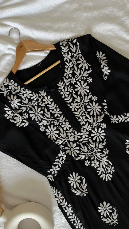 lucknowi chikankari kurti set