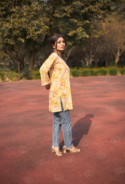 mulmul chikan kurti