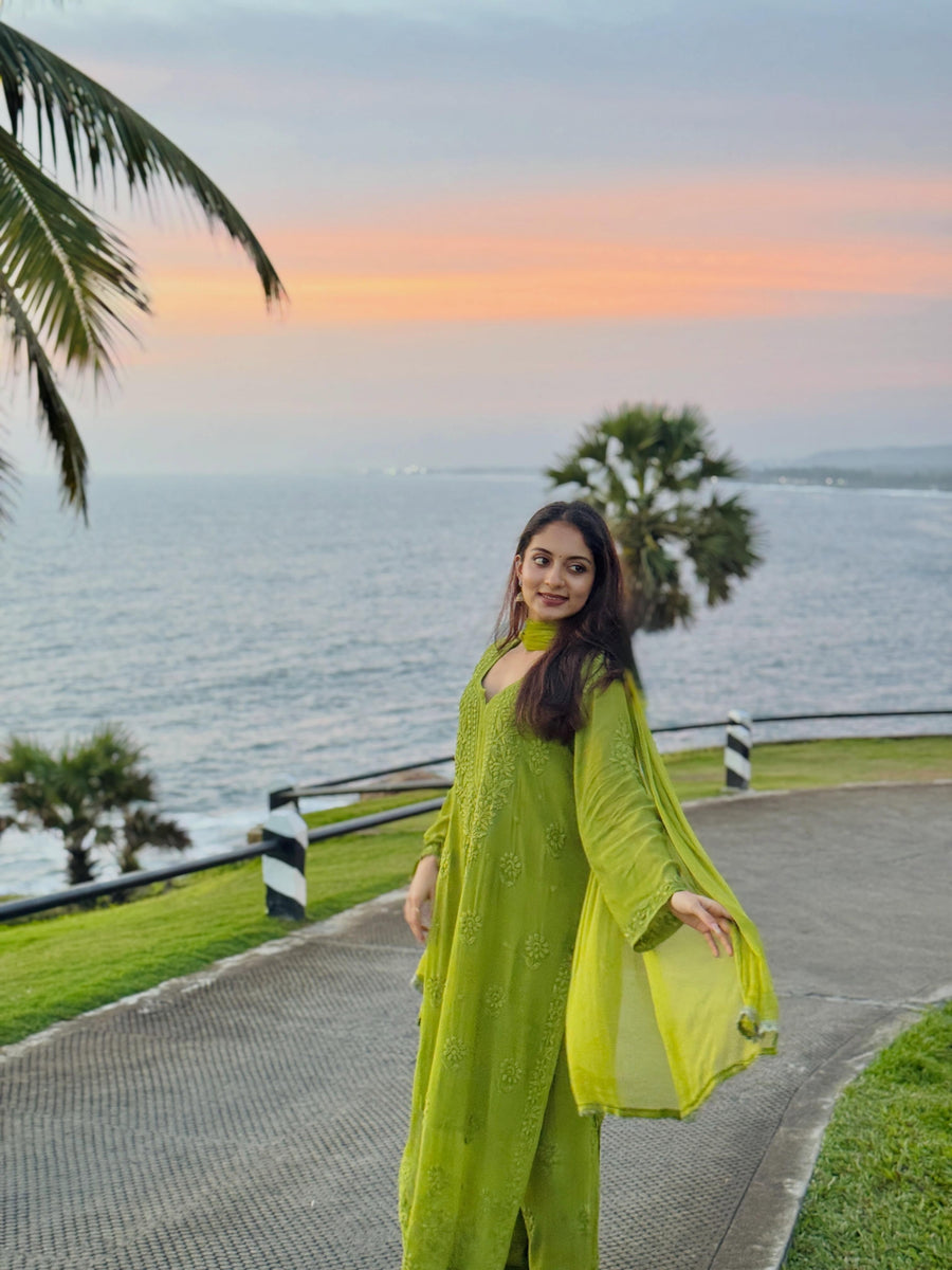 Ishani Krishna In Viscose Georgette Straight Kurta Set With 3D Hand Work