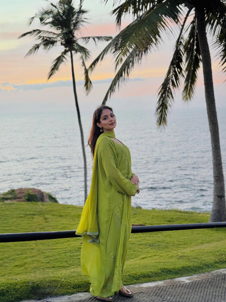 Ishani Krishna In Viscose Georgette Straight Kurta Set With 3D Hand Work