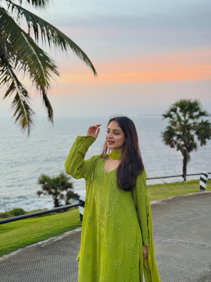 Ishani Krishna In Viscose Georgette Straight Kurta Set With 3D Hand Work