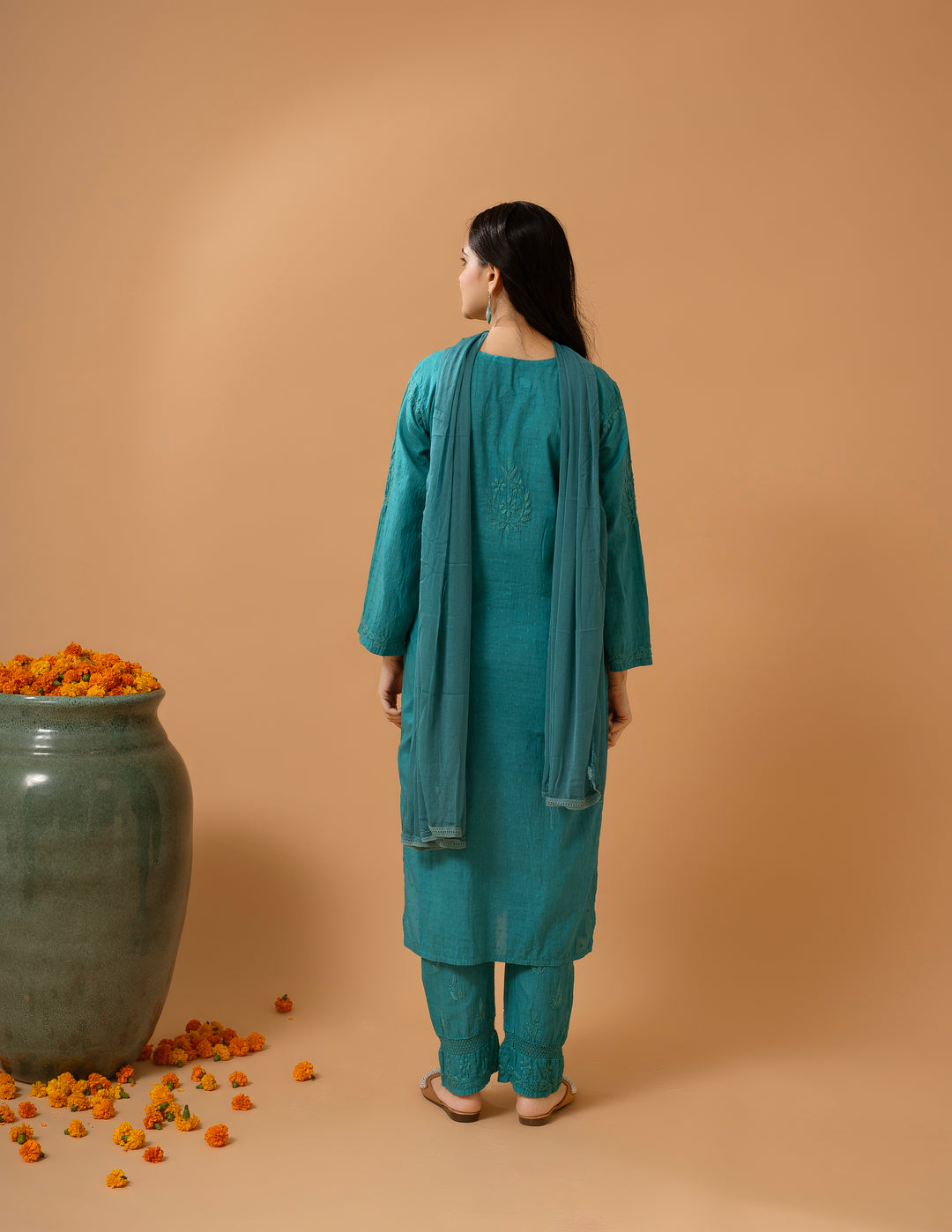 Haniya Mulmul Cotton Chikankari Set