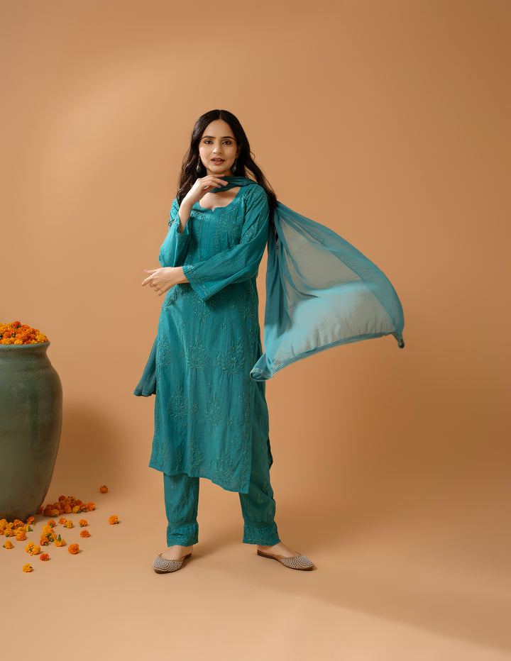 Haniya Mulmul Cotton Chikankari Set