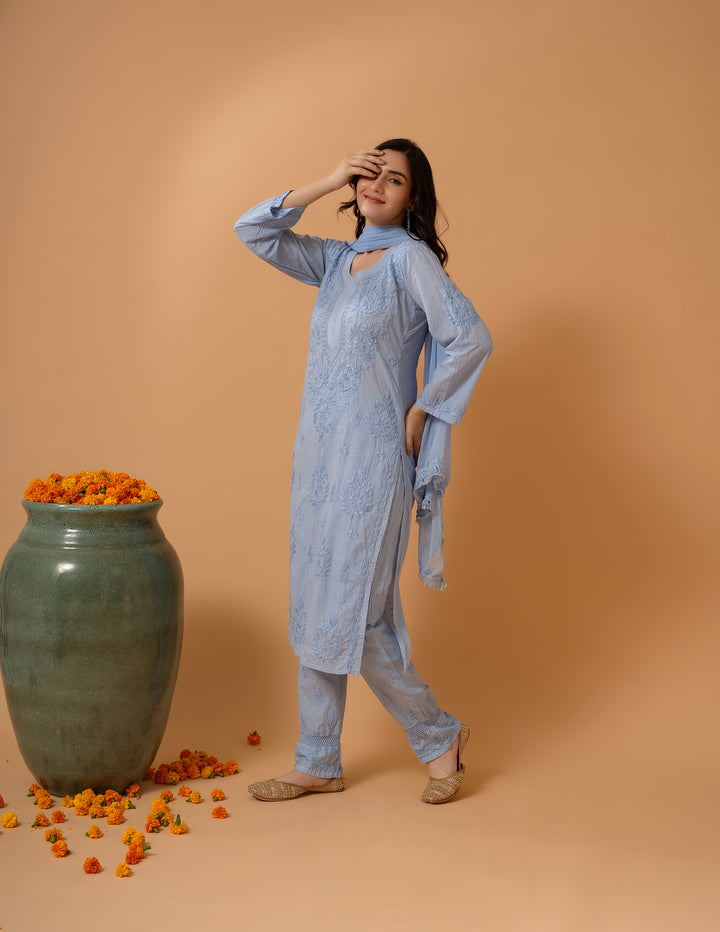 Haniya Mulmul Cotton Chikankari Set