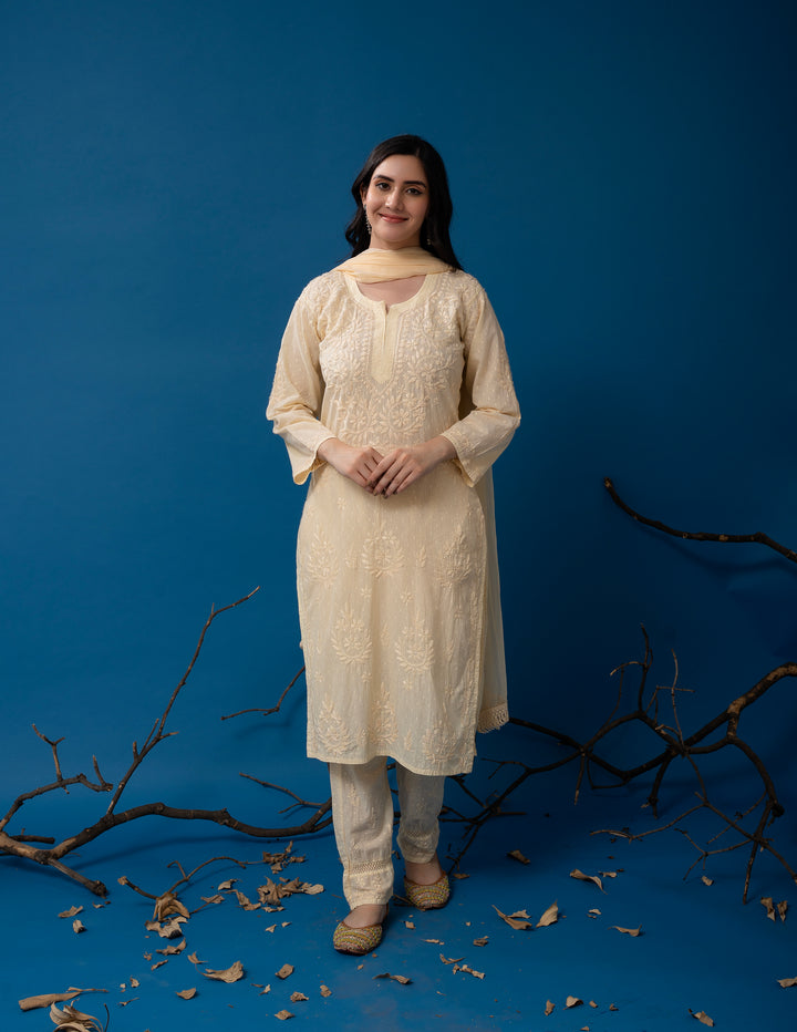 Haniya Mulmul Cotton Chikankari Set