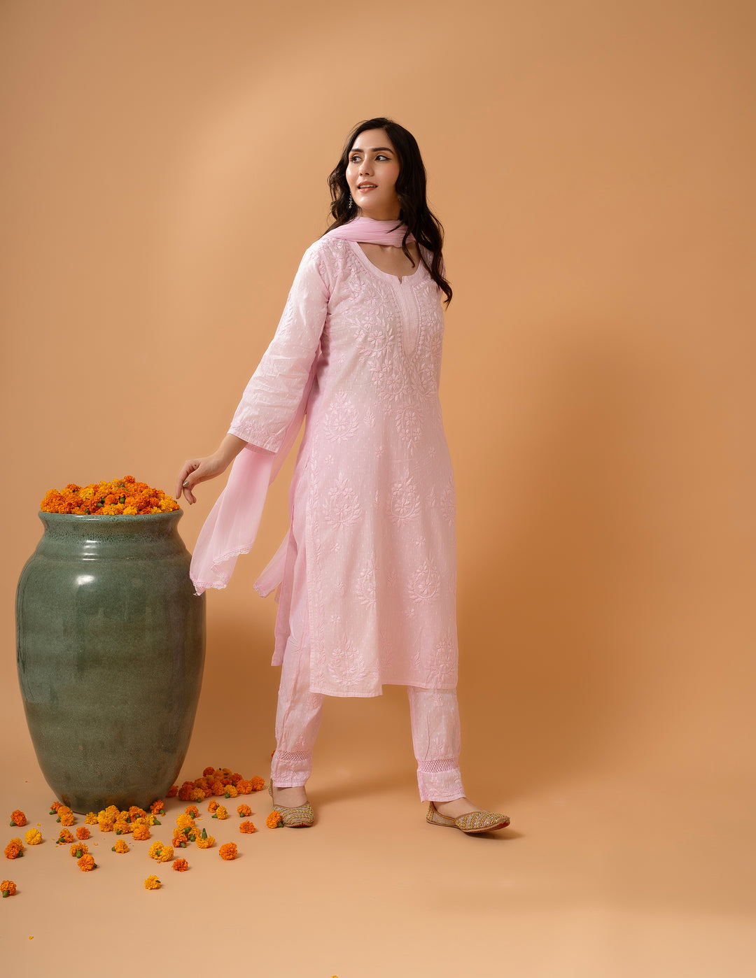Haniya Mulmul Cotton Chikankari Set