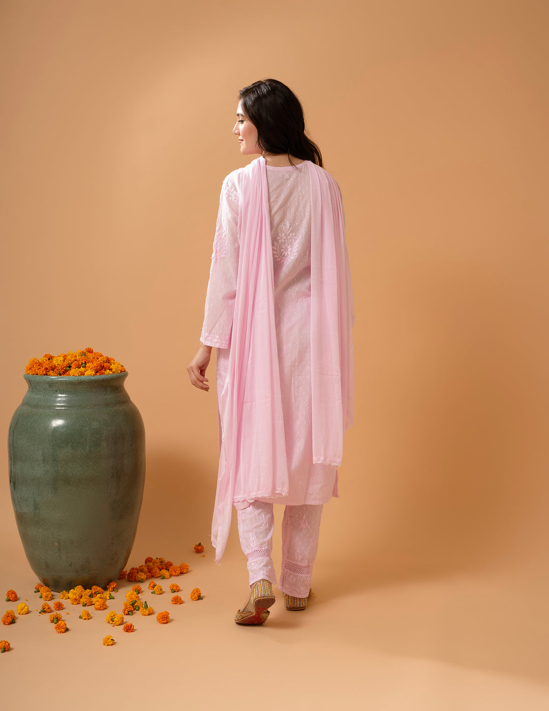 Haniya Mulmul Cotton Chikankari Set