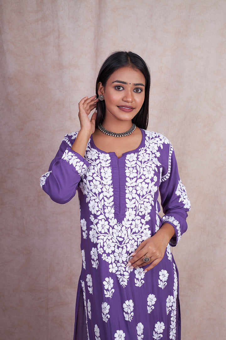 Modal Yasmin Chikankari Kurta