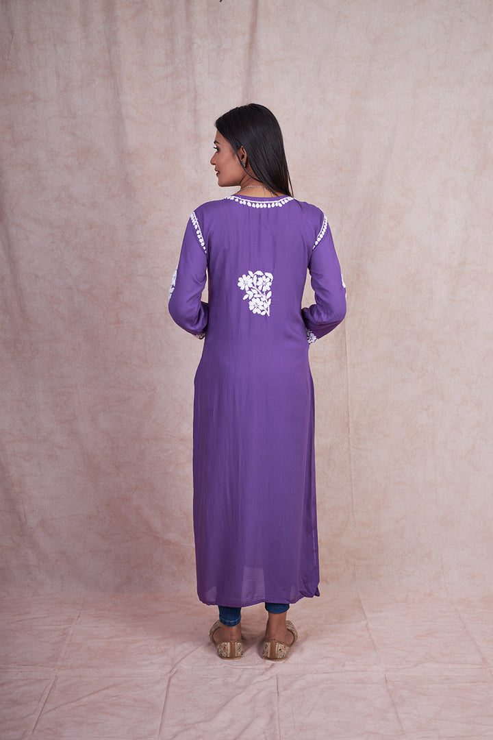 Modal Yasmin Chikankari Kurta