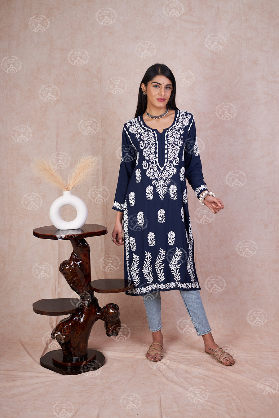 Modal Ishita Kurta