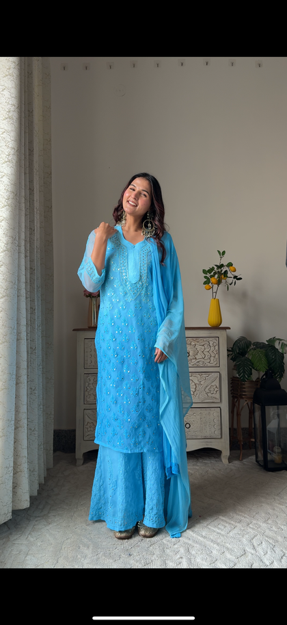 lucknowi chikankari kurta