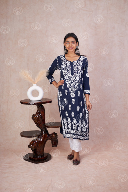 lucknowi chikankari kurti set
