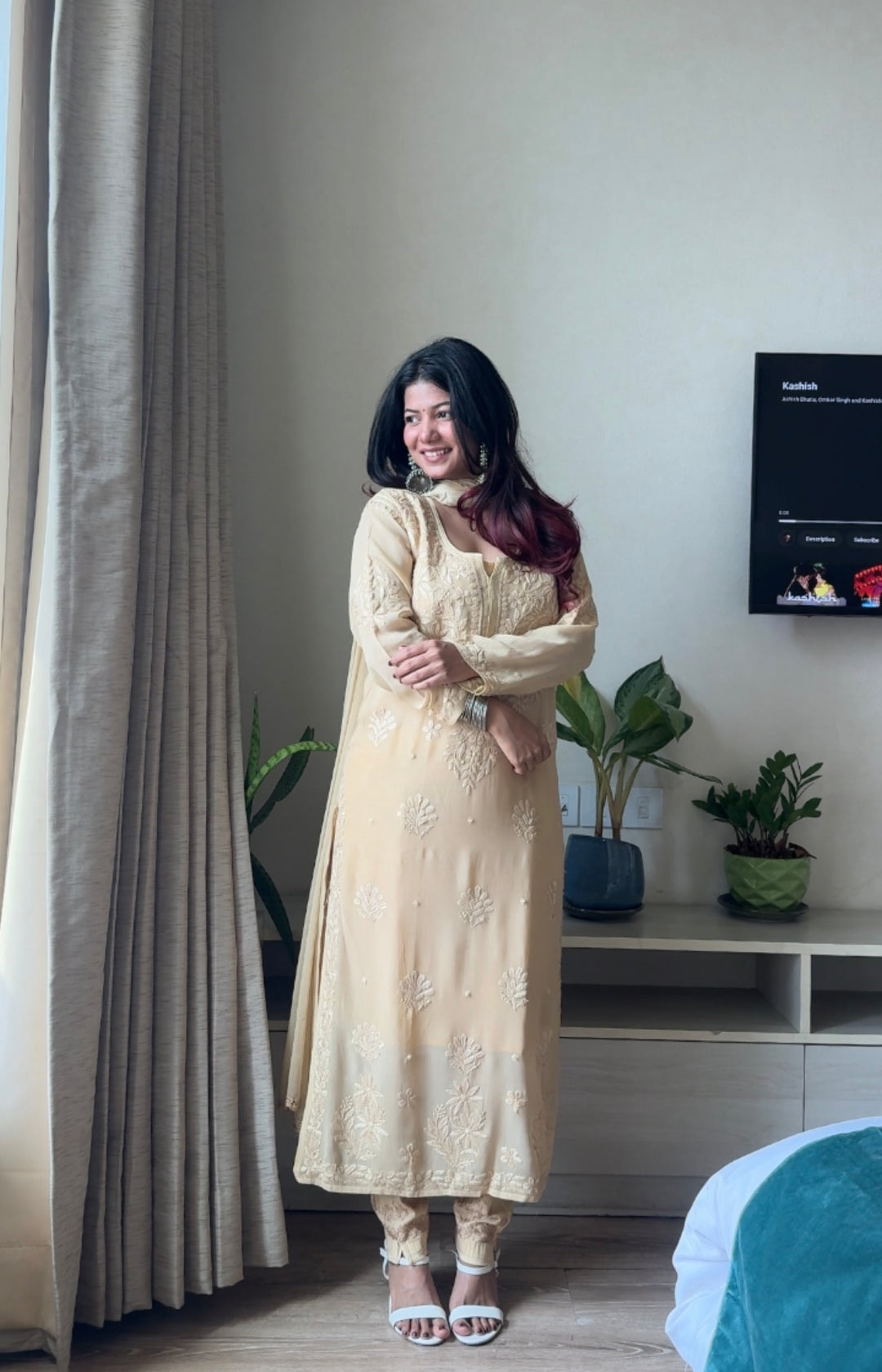 Zarina Viscose Georgette Straight Kurta Pant Set