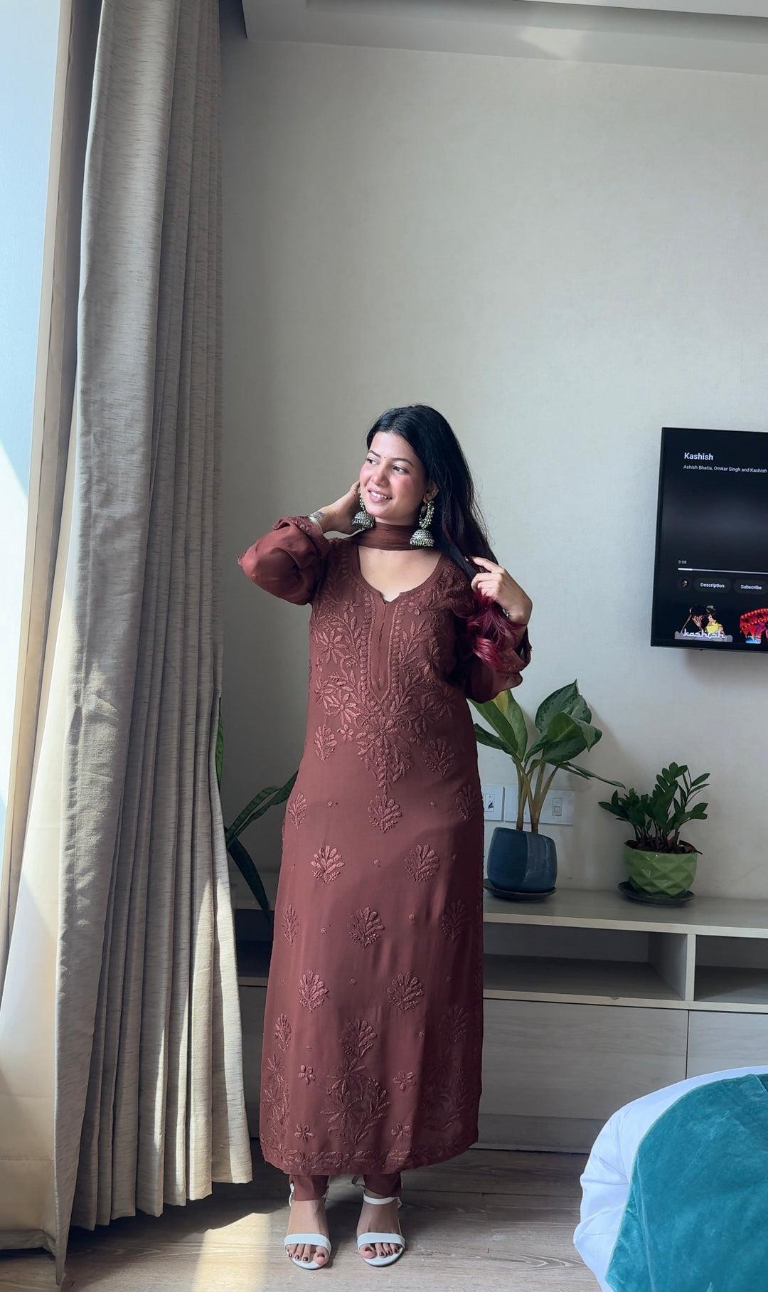Zarina Viscose Georgette Straight Kurta Pant Set