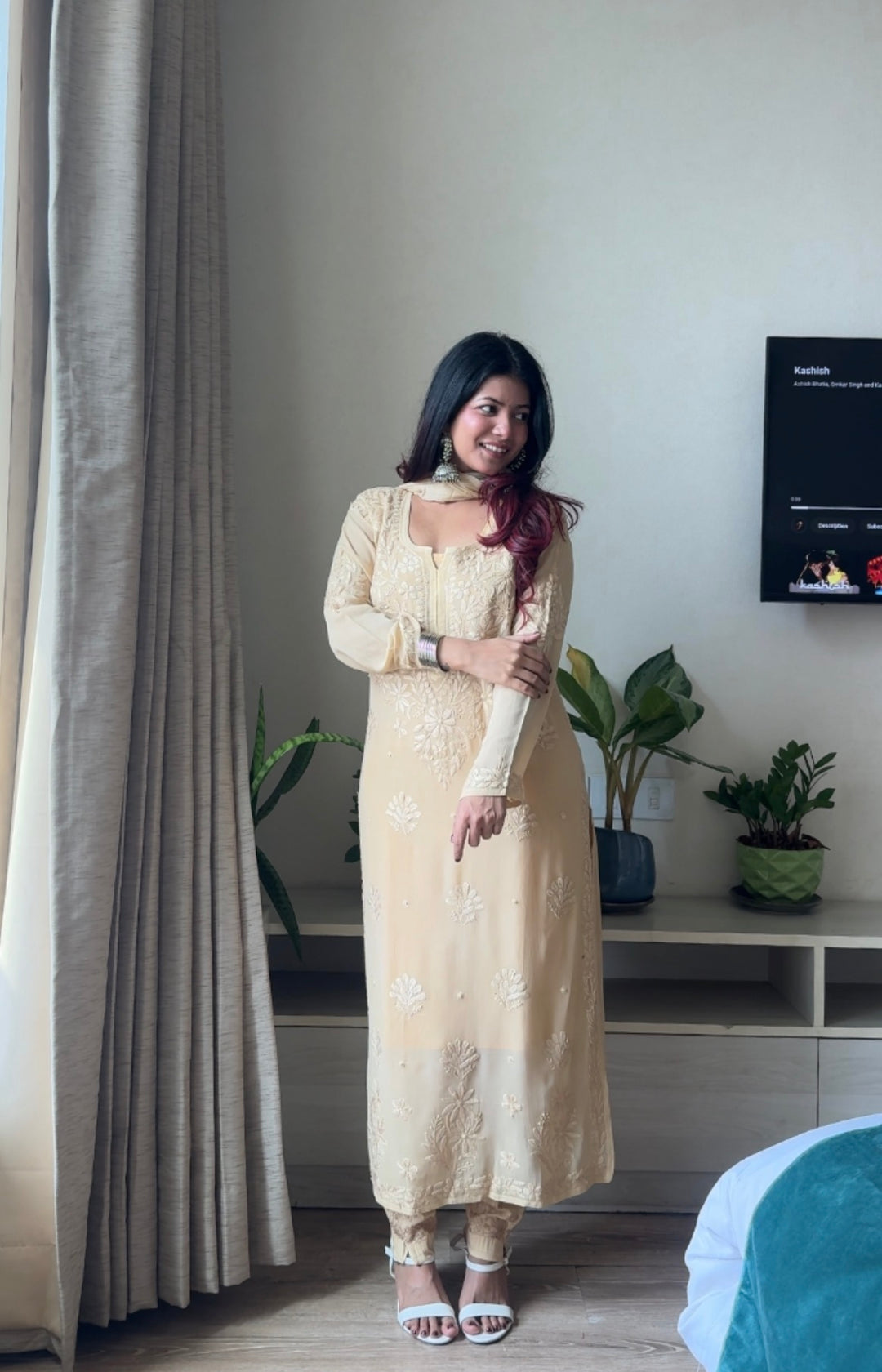 Zarina Viscose Georgette Straight Kurta Pant Set